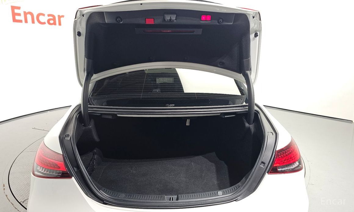 E-Class W213E220d 4MATIC AMG Line 21