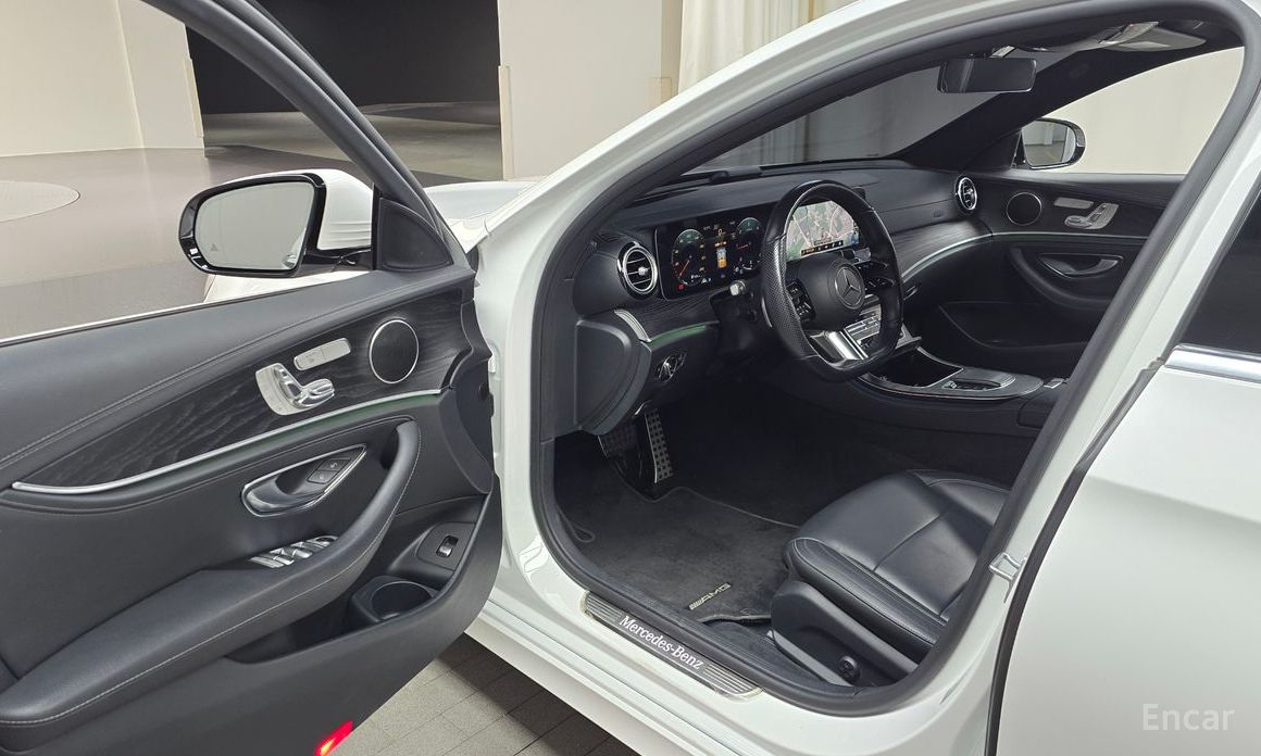 E-Class W213E220d 4MATIC AMG Line 11