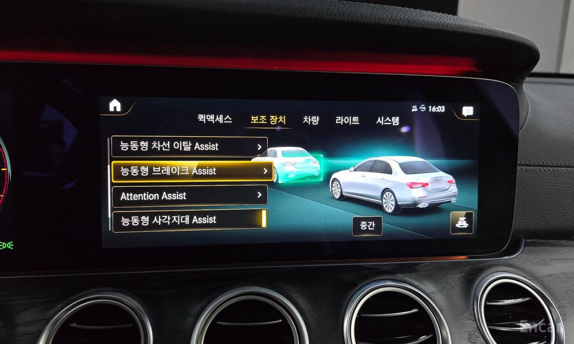 E-Class W213E220d 4MATIC AMG Line 17