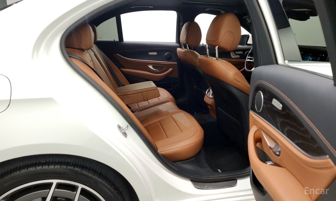 E-Class W213E220d 4MATIC AMG Line 13