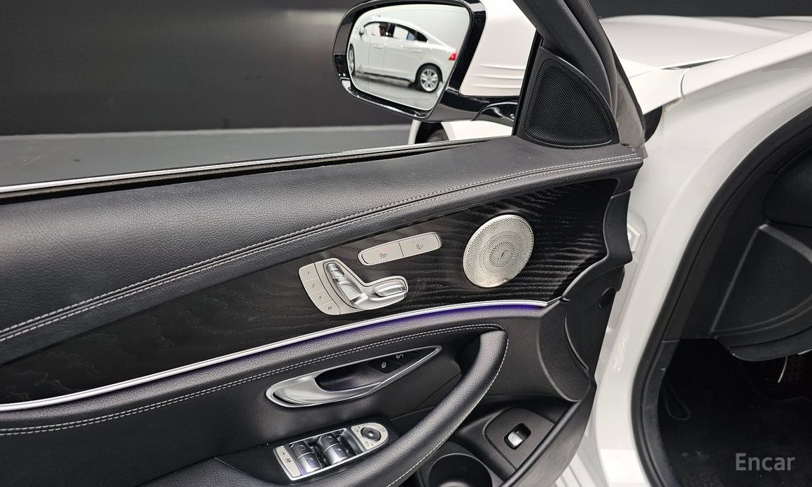 Mercedes-Benz E-Class W213E220d 4MATIC AMG Line №14
