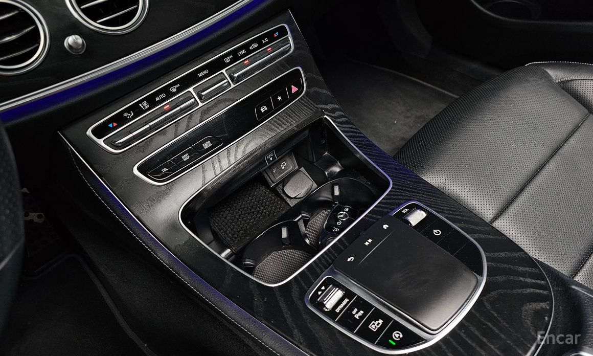 Mercedes-Benz E-Class W213E220d 4MATIC AMG Line №19
