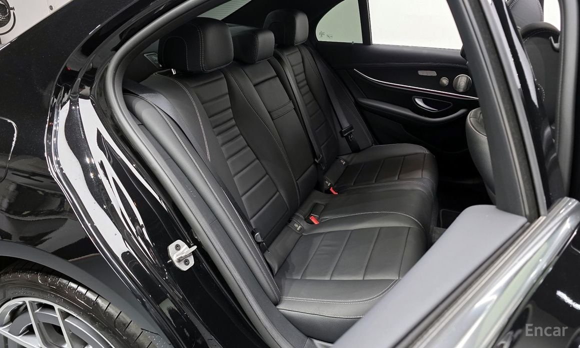 E-Class W213E220d 4MATIC AMG Line 13