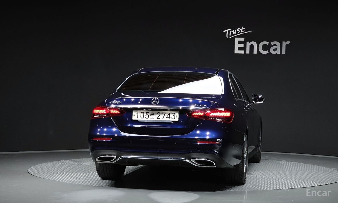 E-Class W213E220d 4MATIC AMG Line 5