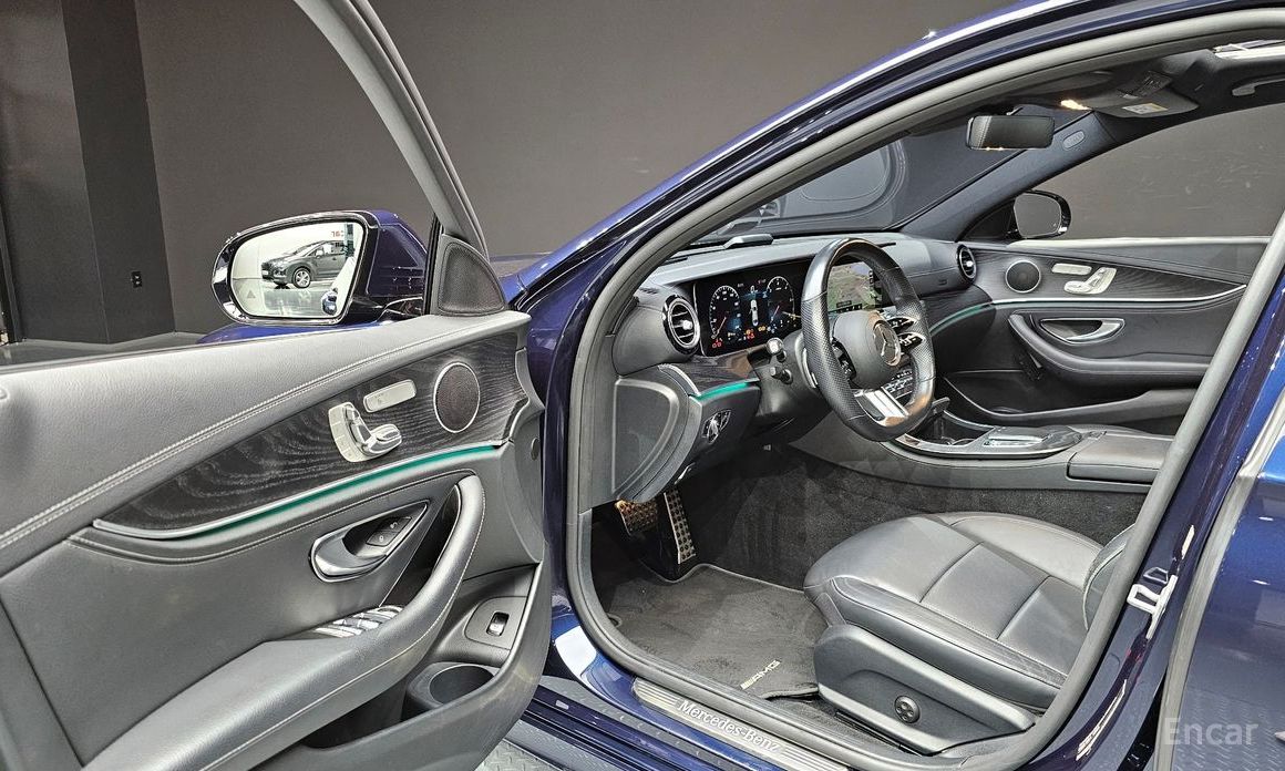 E-Class W213E220d 4MATIC AMG Line 12