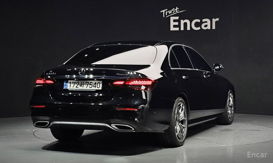 E-Class W213E220d 4MATIC AMG Line 3