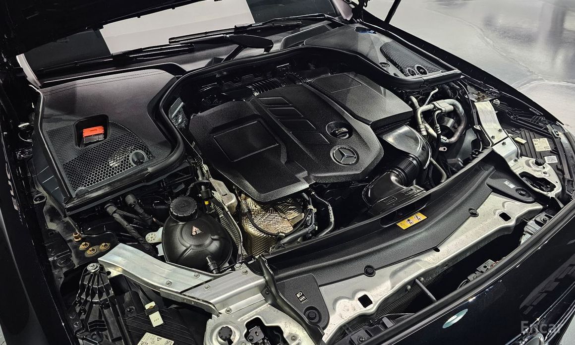 E-Class W213E220d 4MATIC AMG Line 7