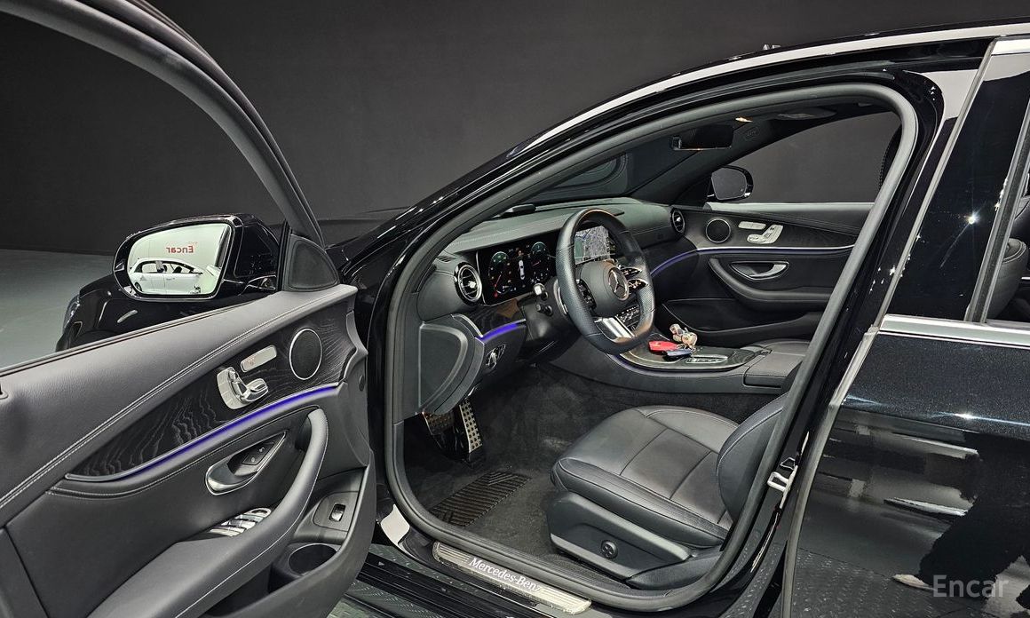 E-Class W213E220d 4MATIC AMG Line 12