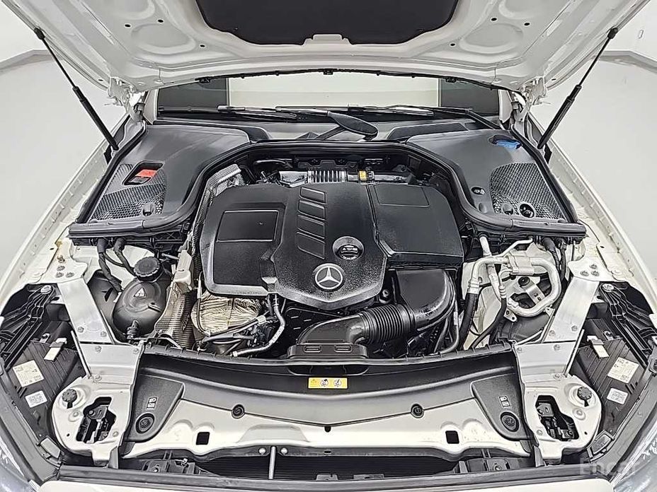 E-Class W213E220d 4MATIC AMG Line 6