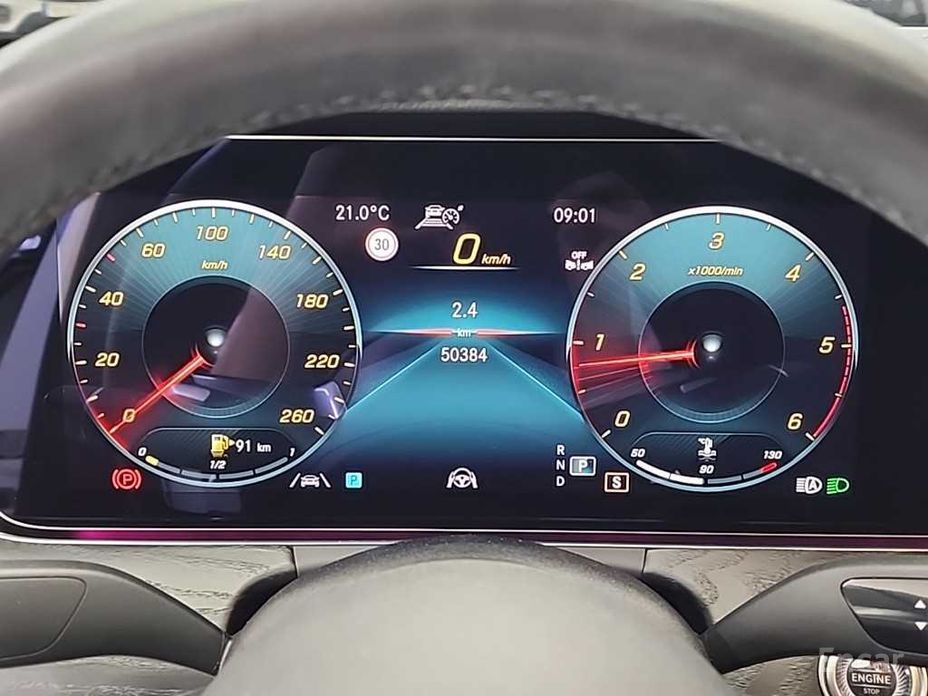 E-Class W213E220d 4MATIC AMG Line 7