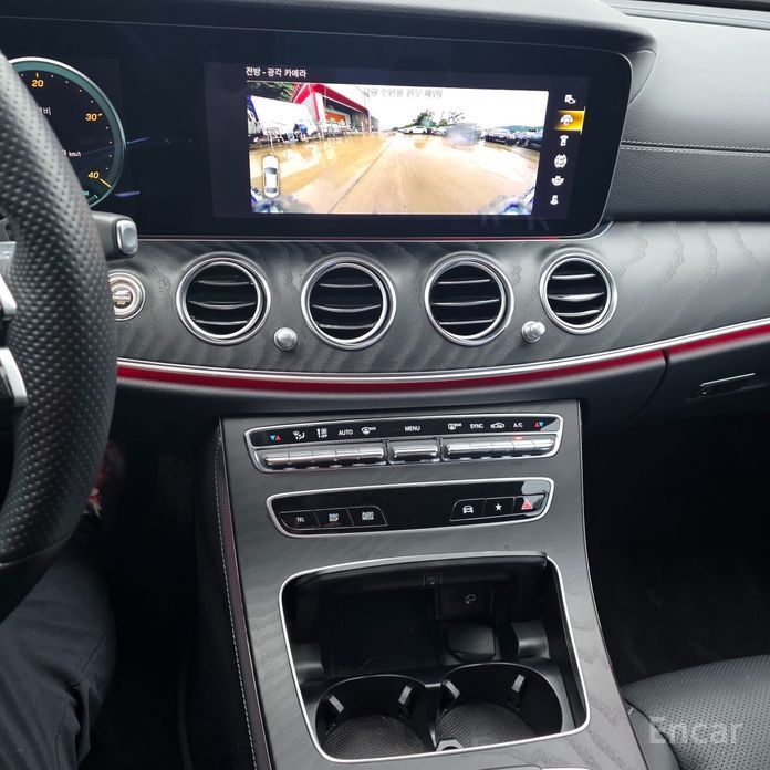 E-Class W213E220d 4MATIC AMG Line 16