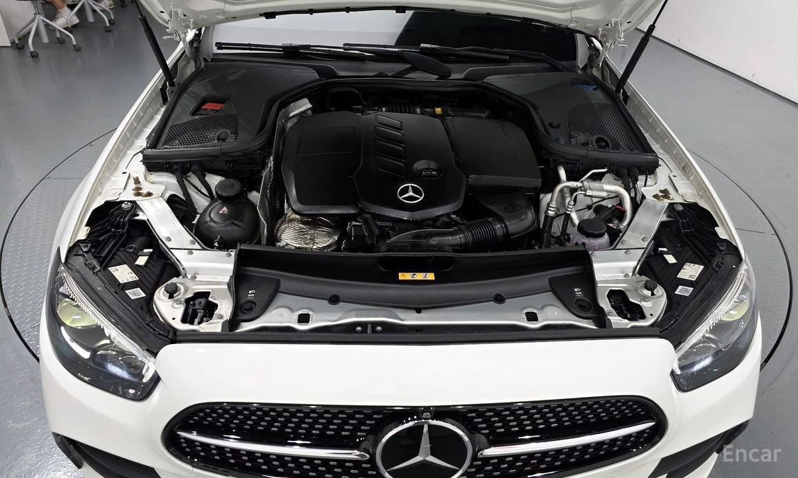 E-Class W213E220d 4MATIC AMG Line 7
