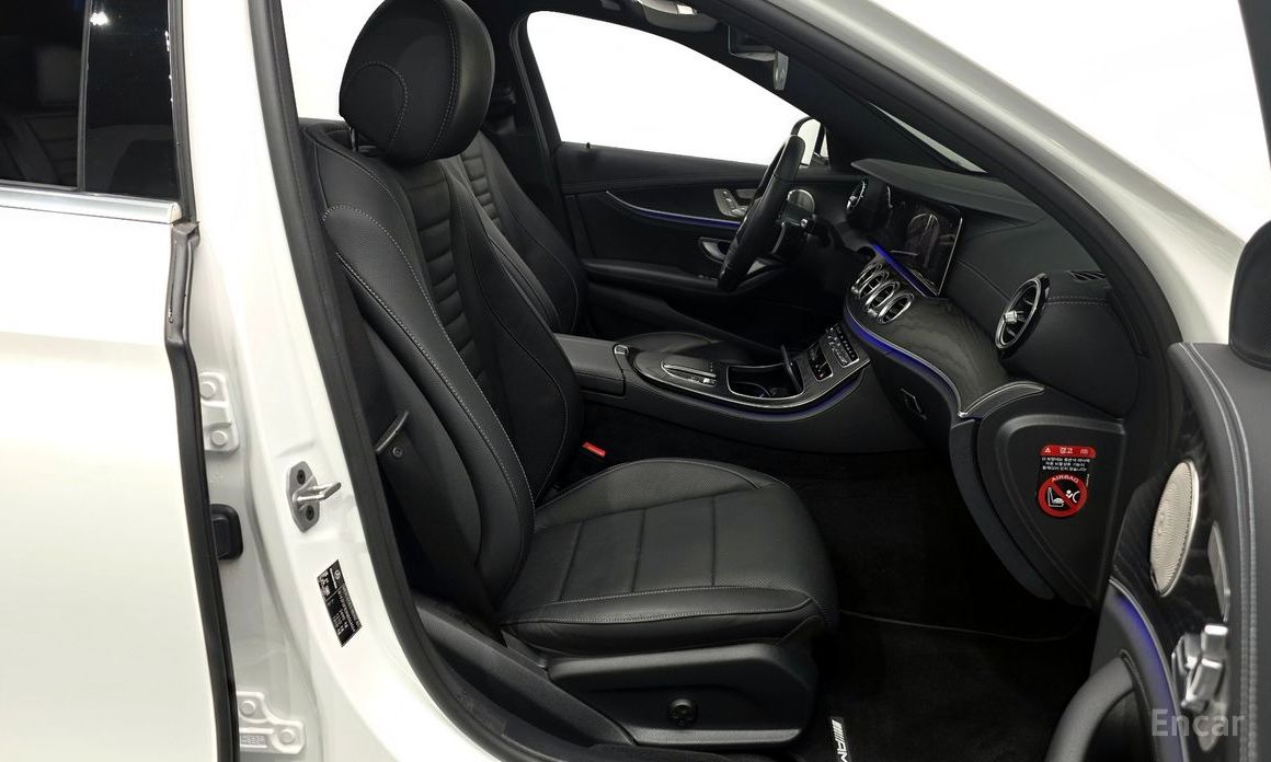 E-Class W213E220d 4MATIC AMG Line 12