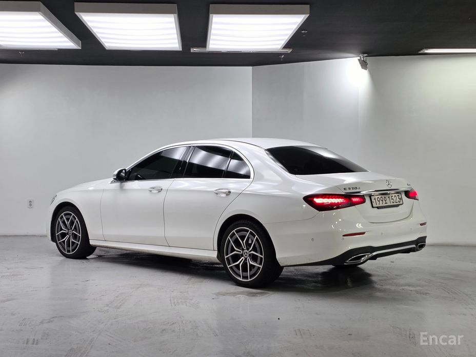 Mercedes-Benz E-Class W213E220d 4MATIC AMG Line №3