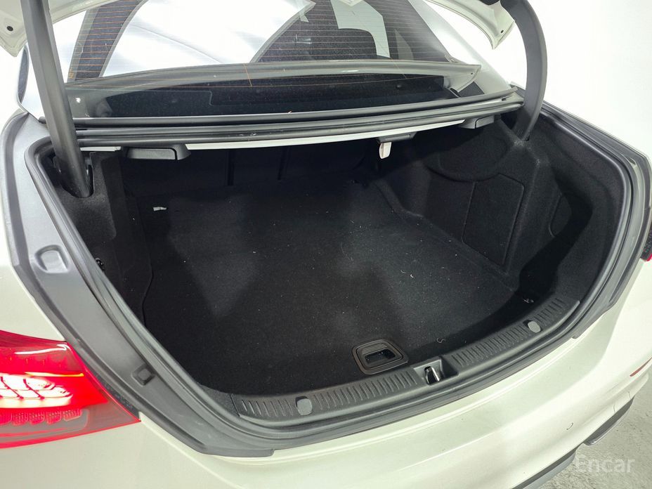 Mercedes-Benz E-Class W213E220d 4MATIC AMG Line №20