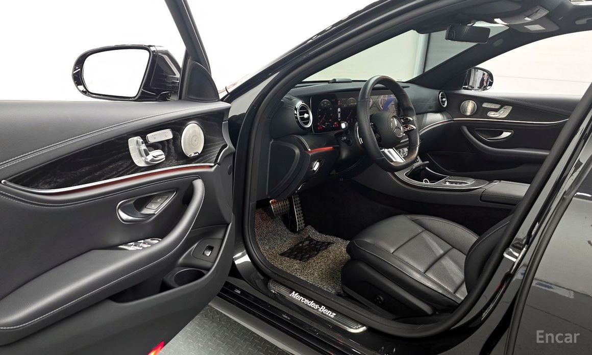 E-Class W213E220d 4MATIC AMG Line 11