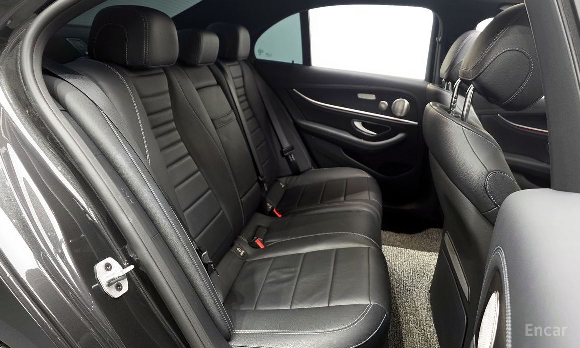 E-Class W213E220d 4MATIC AMG Line 13