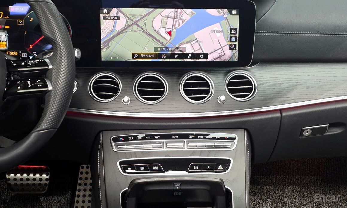 E-Class W213E220d 4MATIC AMG Line 15