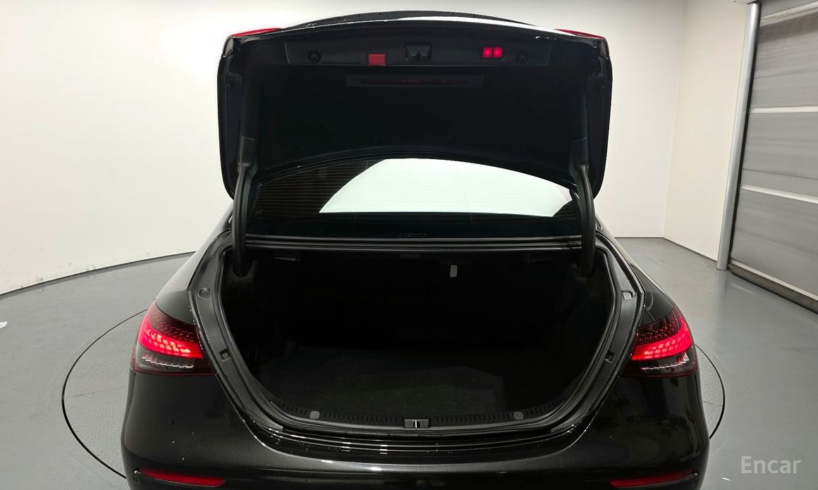 E-Class W213E220d 4MATIC AMG Line 21