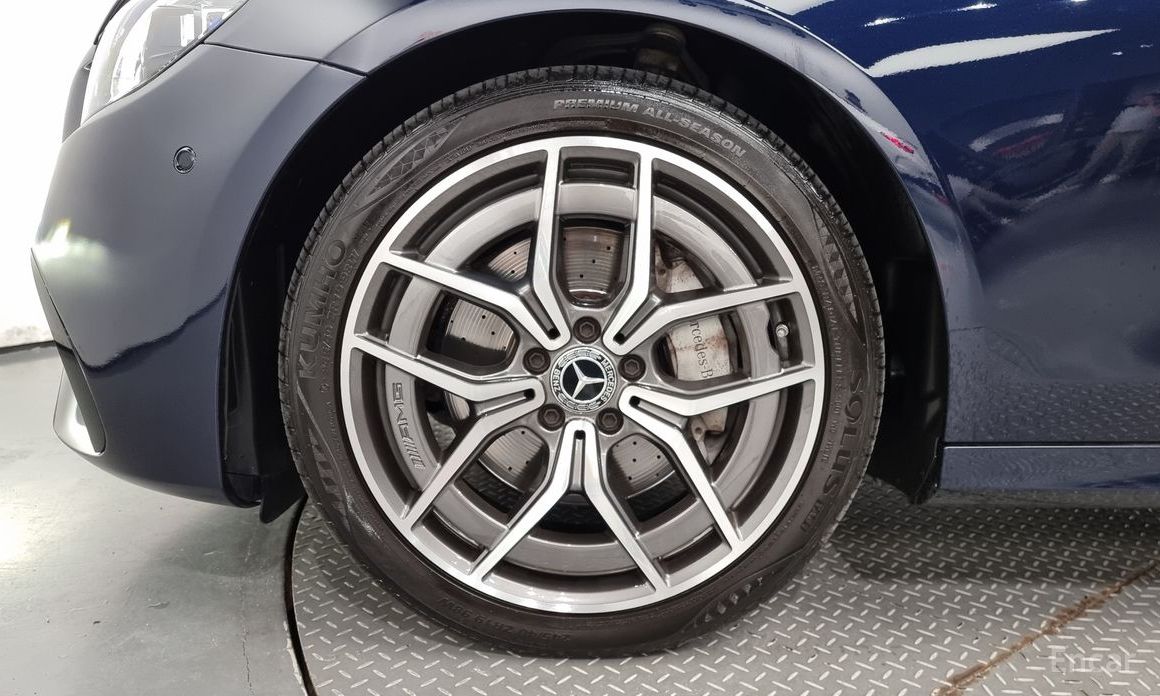 E-Class W213E220d 4MATIC AMG Line 6
