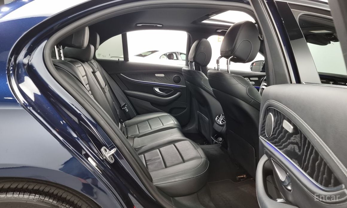 E-Class W213E220d 4MATIC AMG Line 13