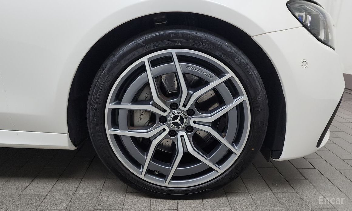 E-Class W213E220d 4MATIC AMG Line 6