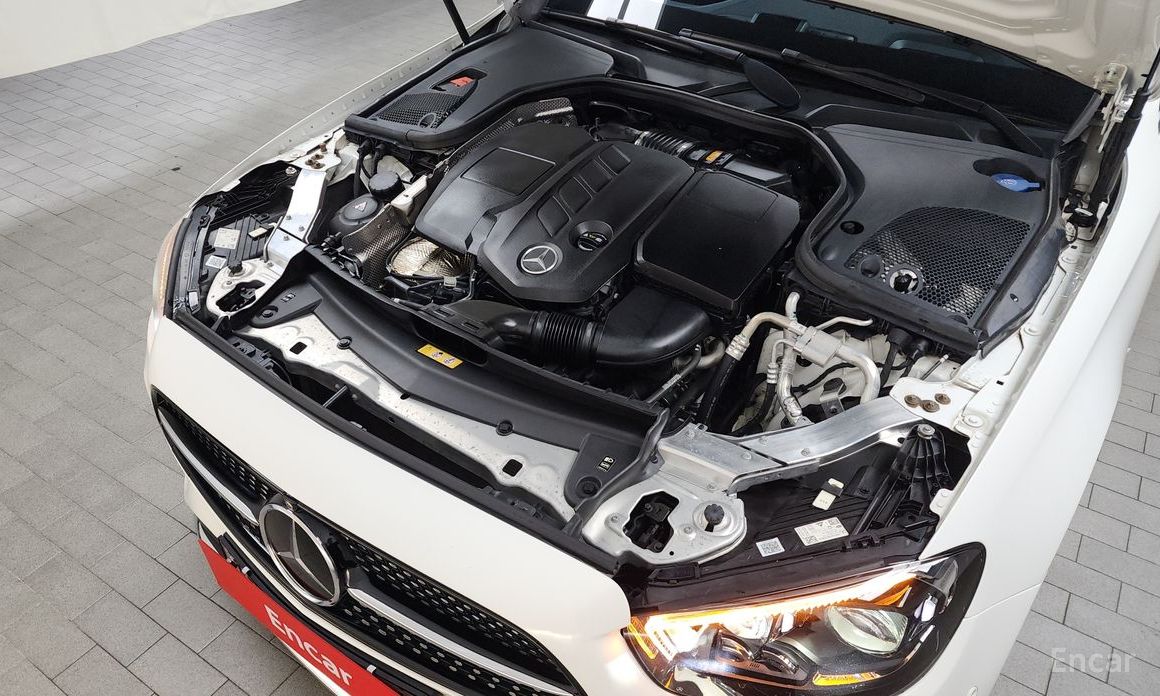 E-Class W213E220d 4MATIC AMG Line 7