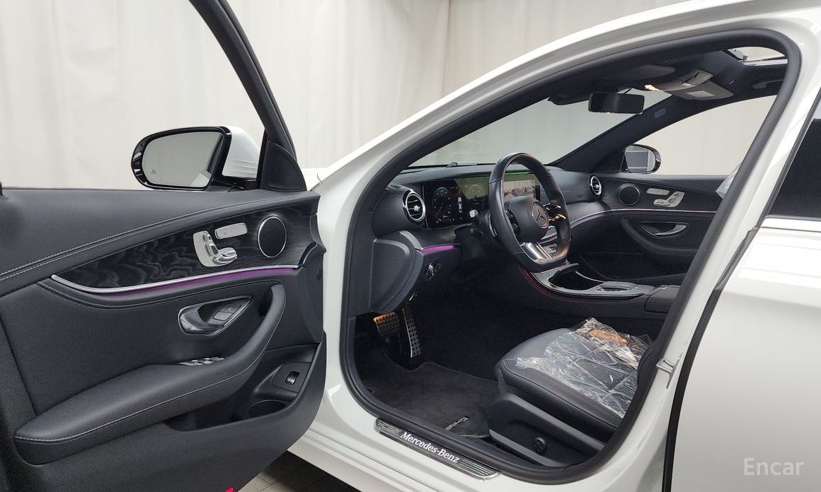 E-Class W213E220d 4MATIC AMG Line 11