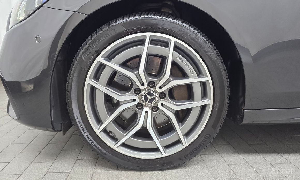 E-Class W213E220d 4MATIC AMG Line 6