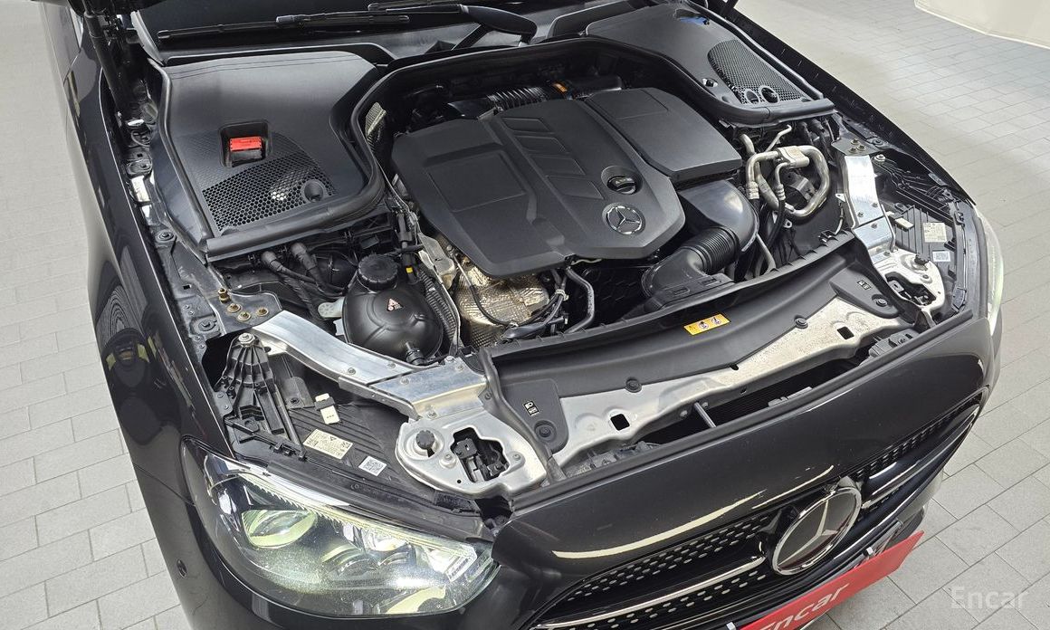 E-Class W213E220d 4MATIC AMG Line 7