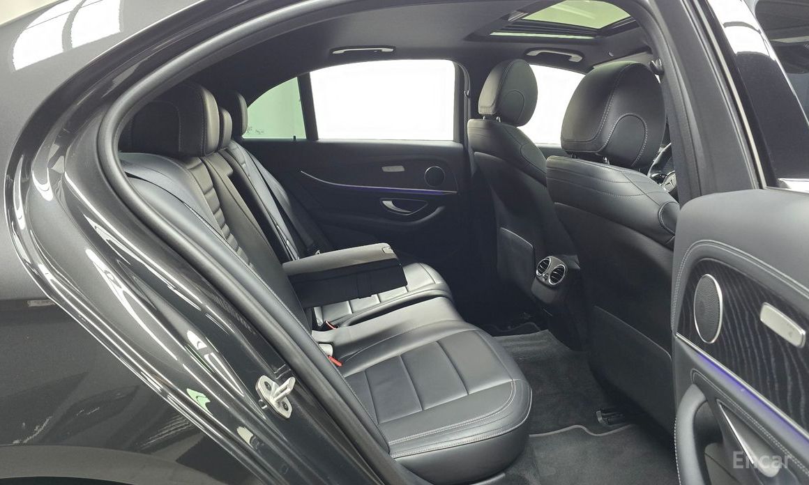 E-Class W213E220d 4MATIC AMG Line 13