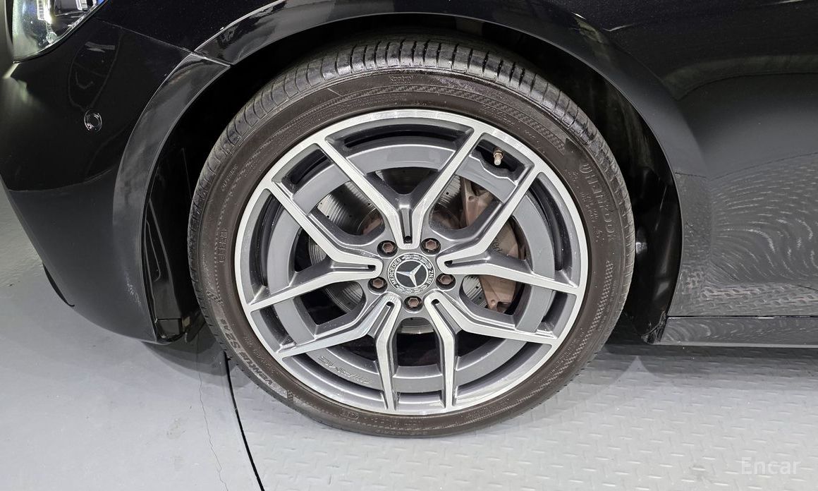 E-Class W213E220d 4MATIC AMG Line 6