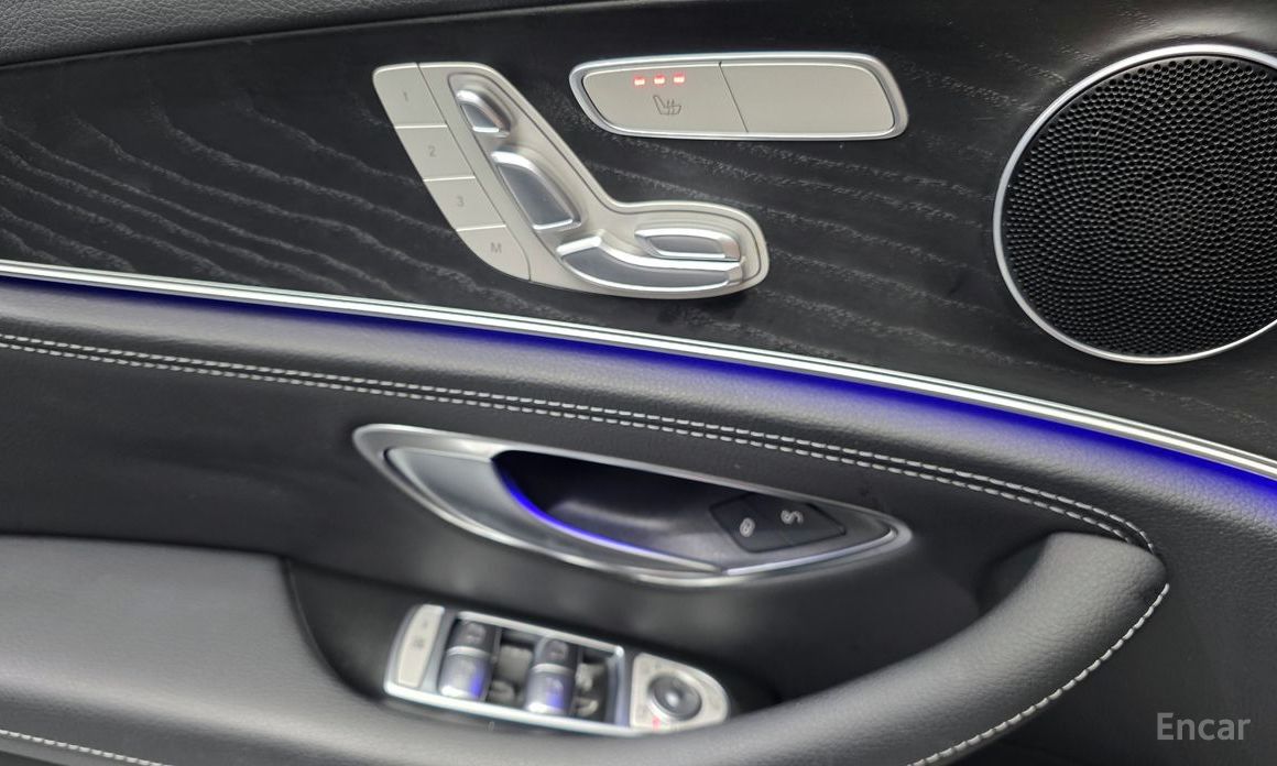 E-Class W213E220d 4MATIC AMG Line 15
