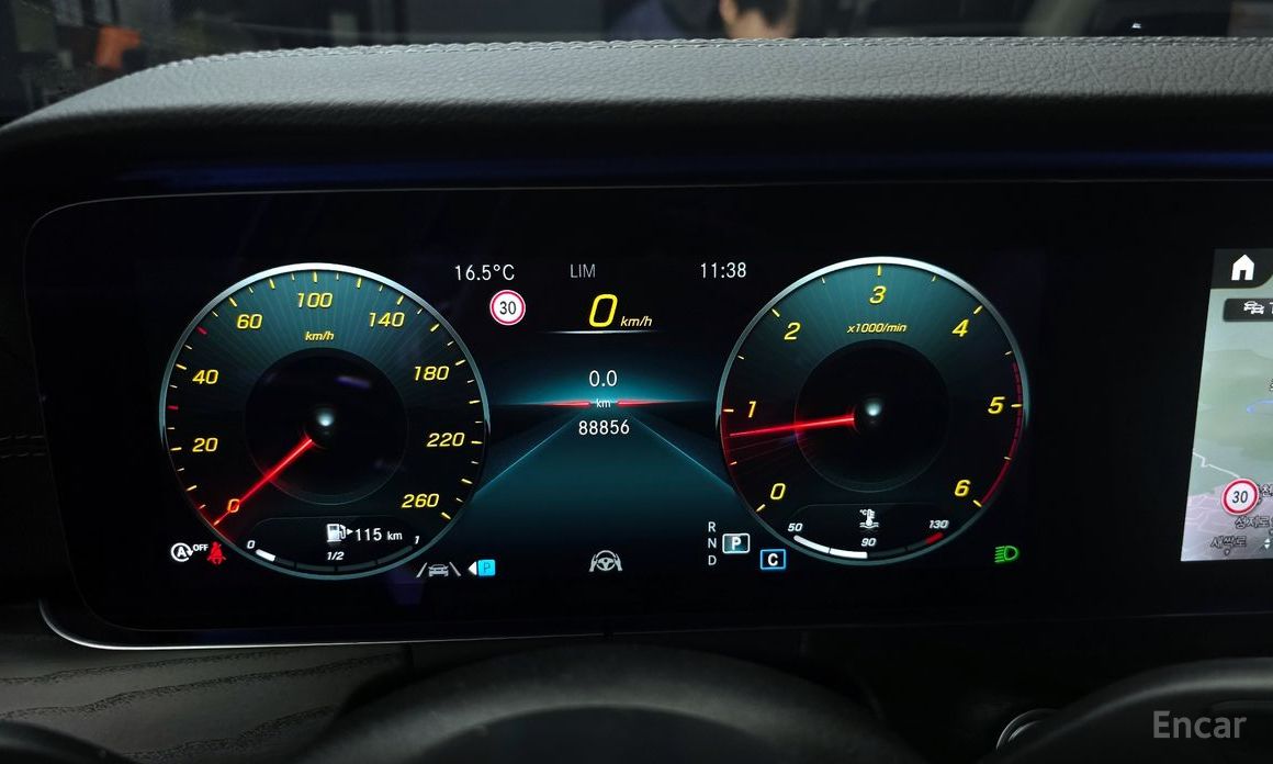 E-Class W213E220d 4MATIC AMG Line 9