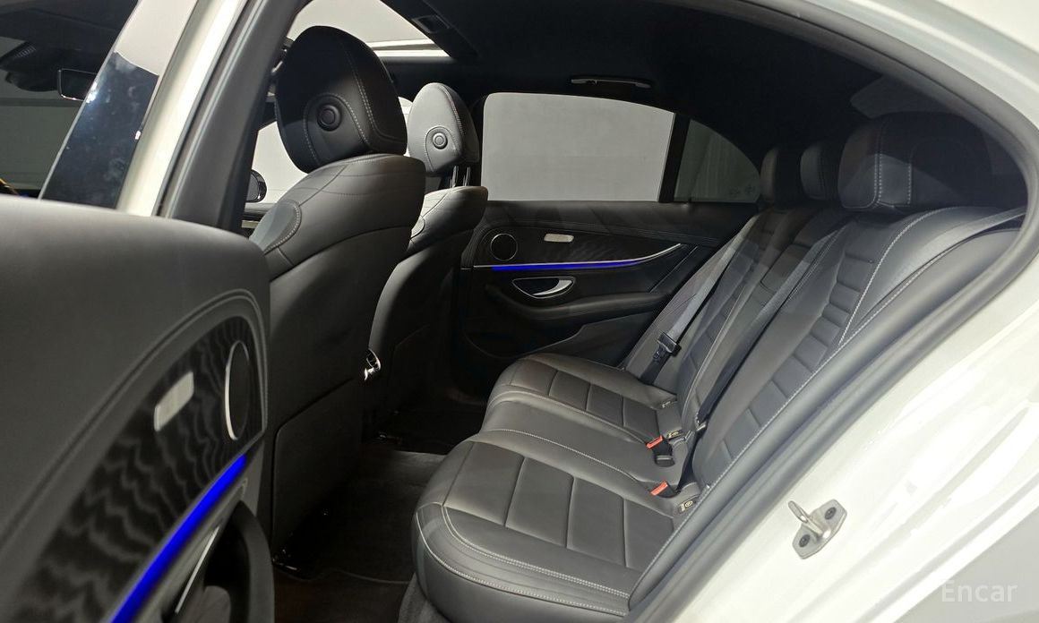 E-Class W213E220d 4MATIC AMG Line 13