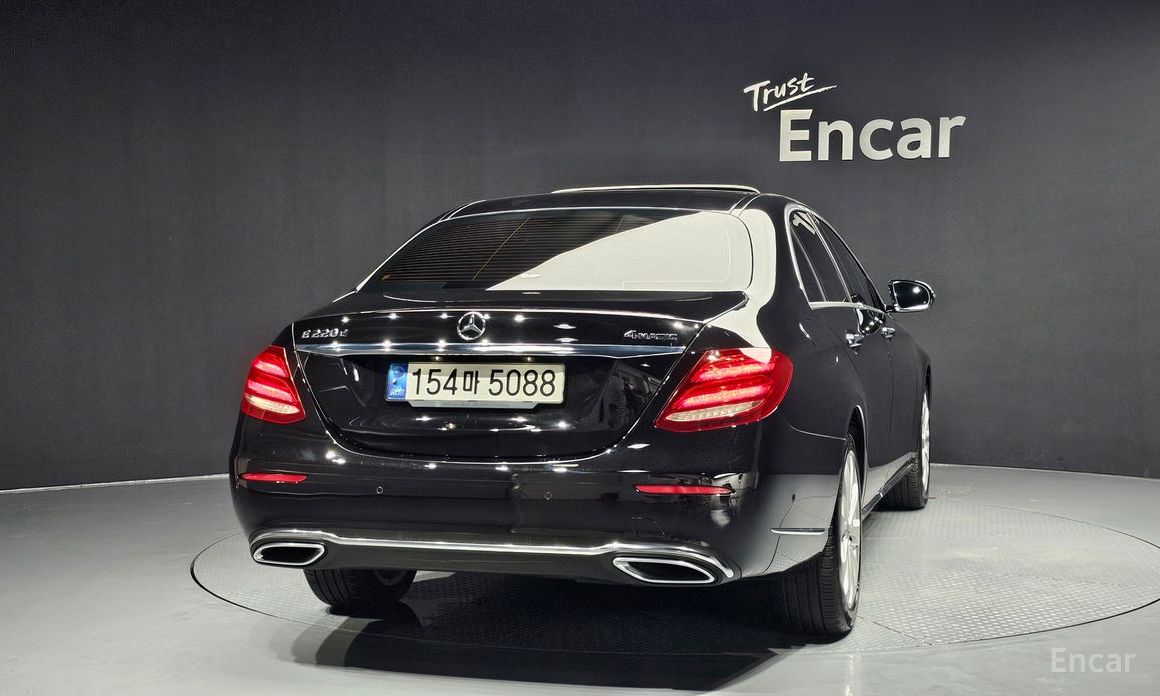 E-Class W213E220d 4MATIC Exclusive 5