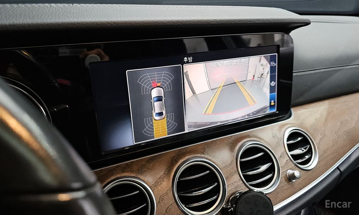 E-Class W213E220d 4MATIC Exclusive 17