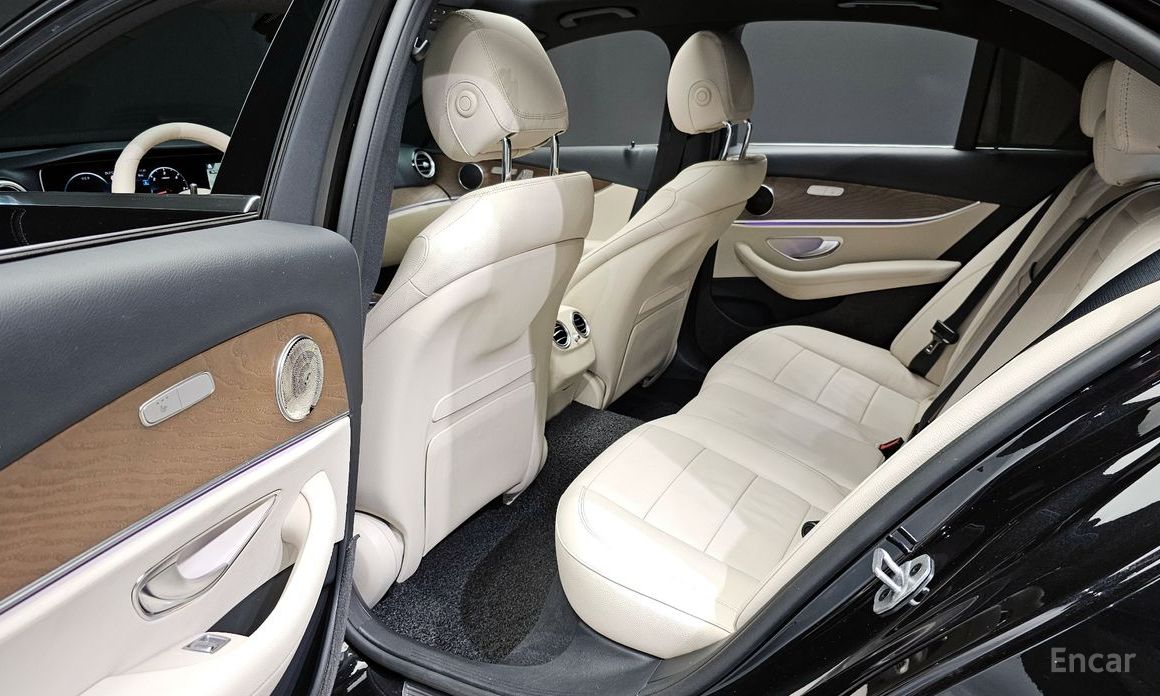E-Class W213E220d 4MATIC Exclusive 11