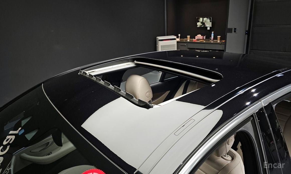 E-Class W213E220d 4MATIC Exclusive 18