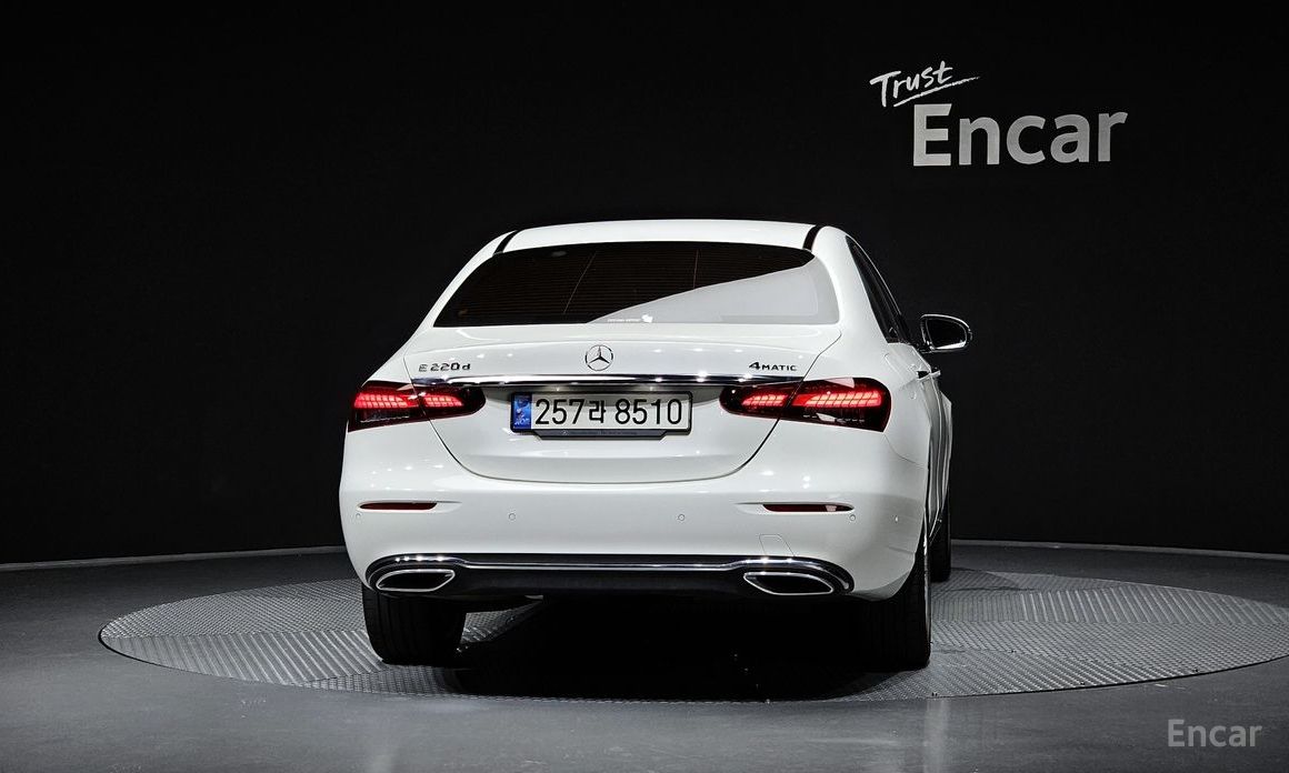 E-Class W213E220d 4MATIC Exclusive 5