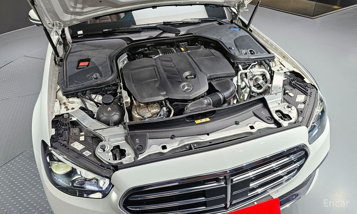 E-Class W213E220d 4MATIC Exclusive 7