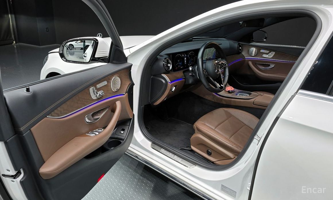E-Class W213E220d 4MATIC Exclusive 11