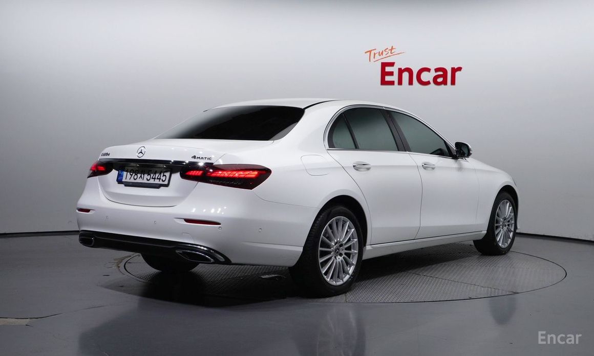 E-Class W213E220d 4MATIC Exclusive 3