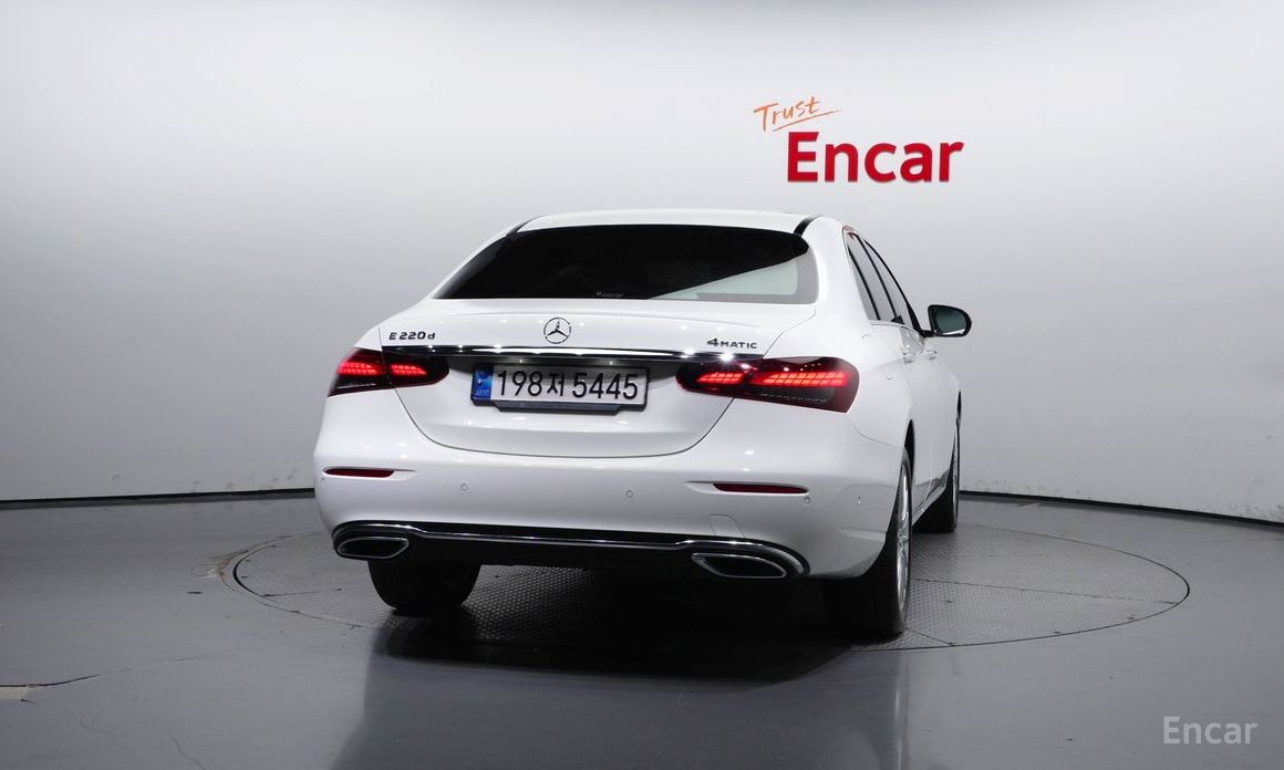 E-Class W213E220d 4MATIC Exclusive 5
