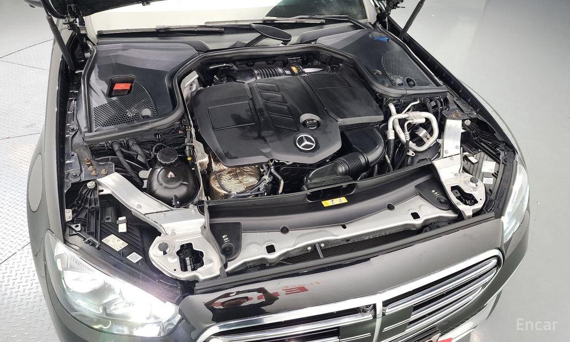 E-Class W213E220d 4MATIC Exclusive 7
