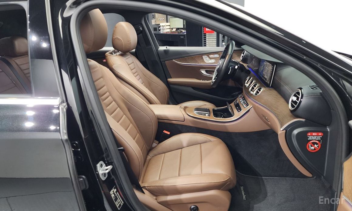 E-Class W213E220d 4MATIC Exclusive 12