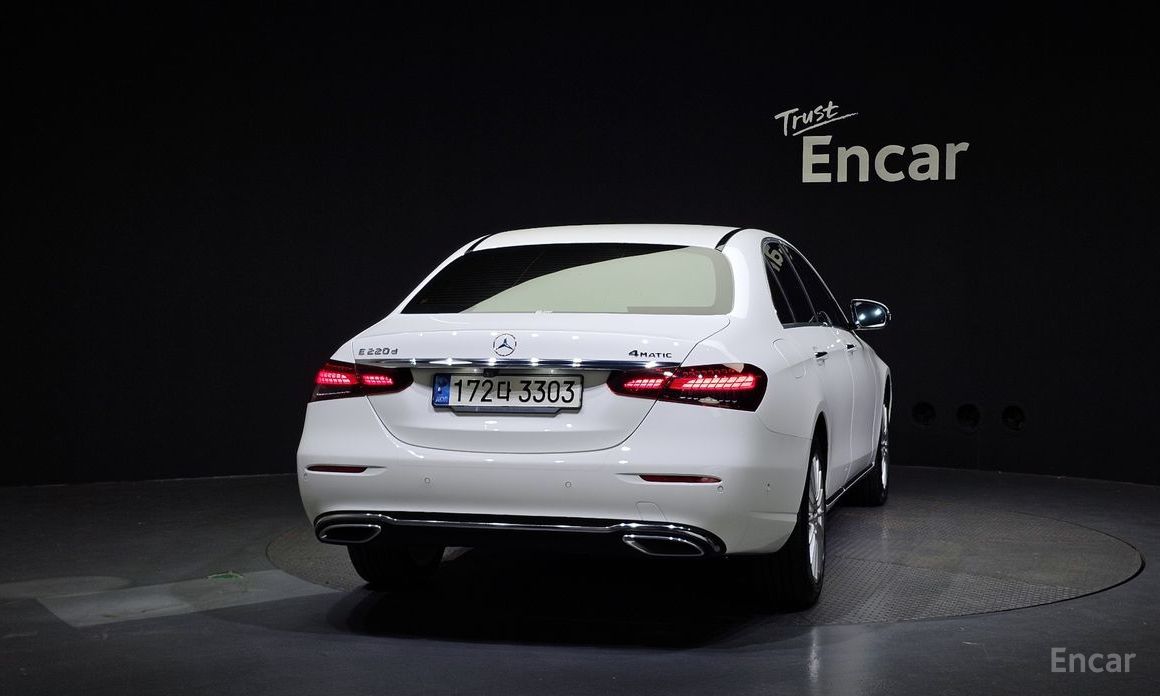 E-Class W213E220d 4MATIC Exclusive 5