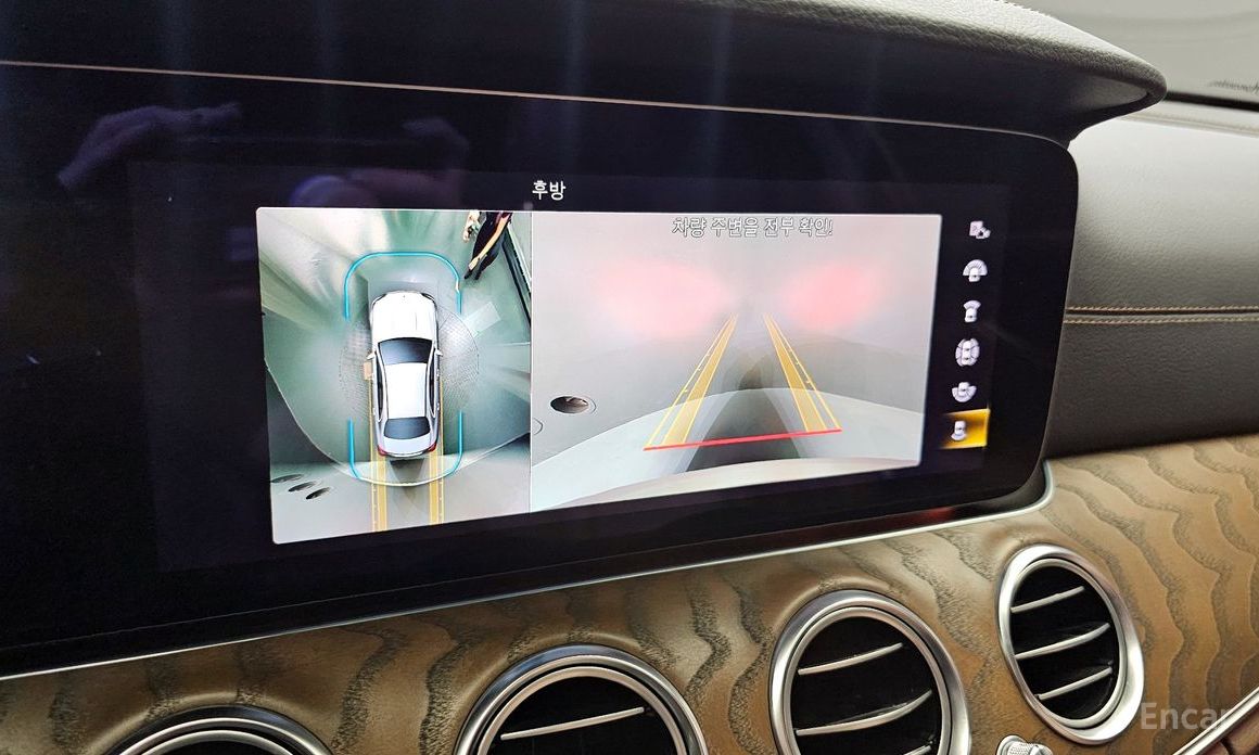E-Class W213E220d 4MATIC Exclusive 16