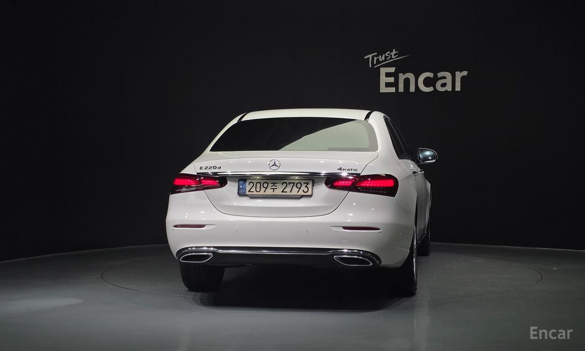 E-Class W213E220d 4MATIC Exclusive 5