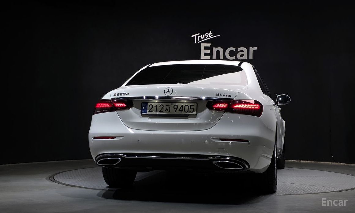 E-Class W213E220d 4MATIC Exclusive 5